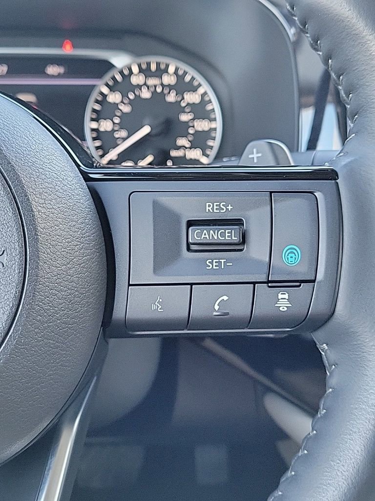 Used 2024 Nissan Pathfinder SL image 27