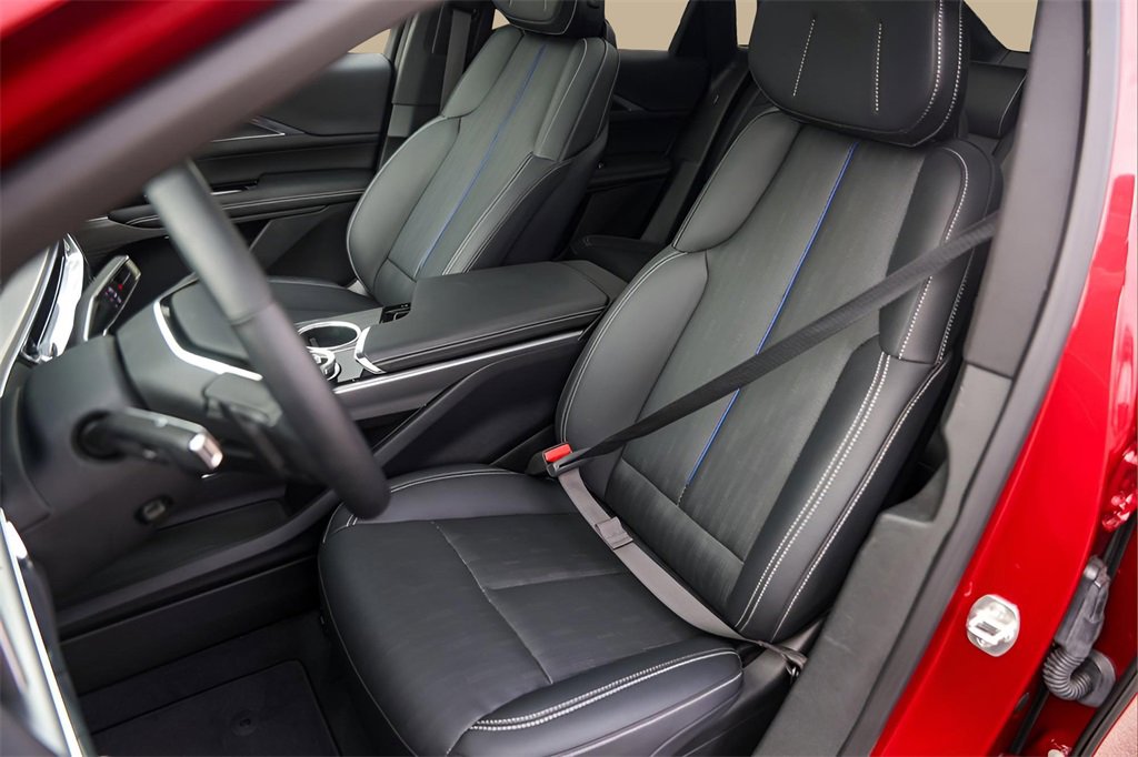 Certified 2024 Cadillac Lyriq Sport image 7