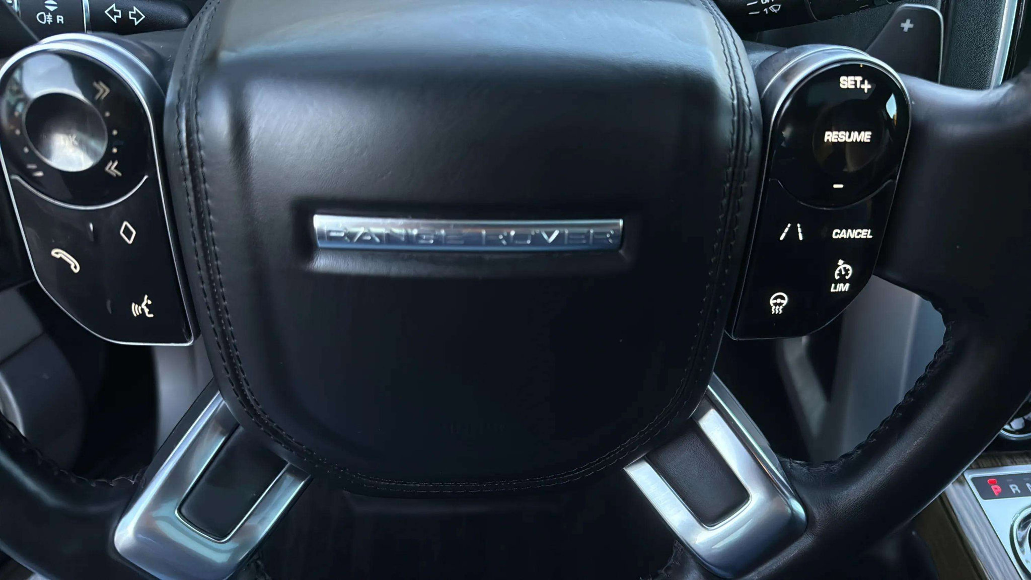 Used 2018 Land Rover Range Rover Long Wheelbase Supercharged image 29