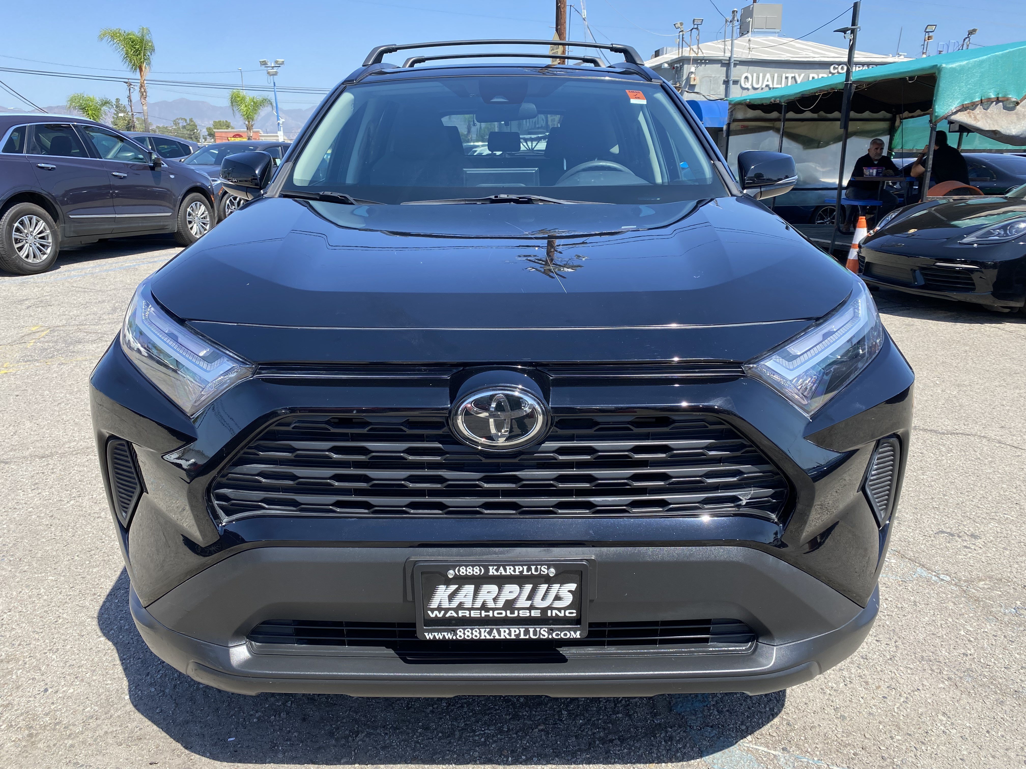 Used 2022 Toyota RAV4 XLE w/ Convenience Package FWD image 3