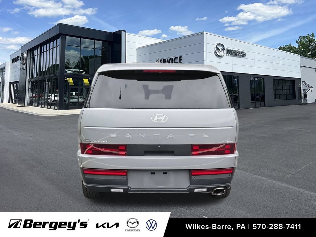 Used 2024 Hyundai Santa Fe SE AWD/4WD image 10