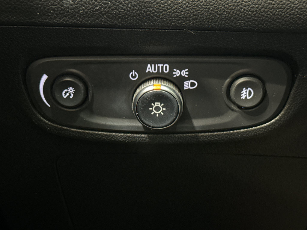 Used 2022 Buick Encore GX Select FWD image 32