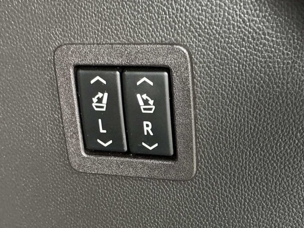 Used 2022 Buick Enclave Premium w/ Experience Buick Package image 15