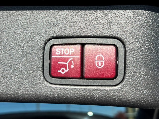 Used 2017 Mercedes-Benz GLE 43 AMG 4MATIC image 18