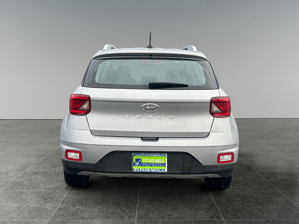 Certified 2025 Hyundai Venue SEL image 6