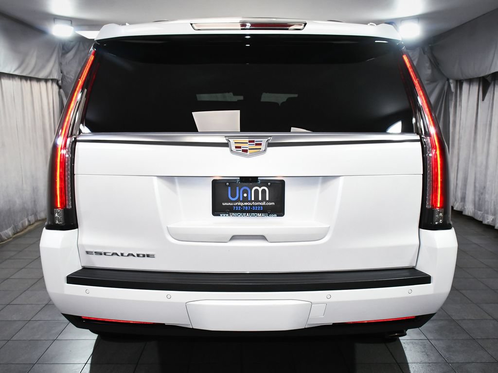 Used 2020 Cadillac Escalade Luxury AWD/4WD image 5