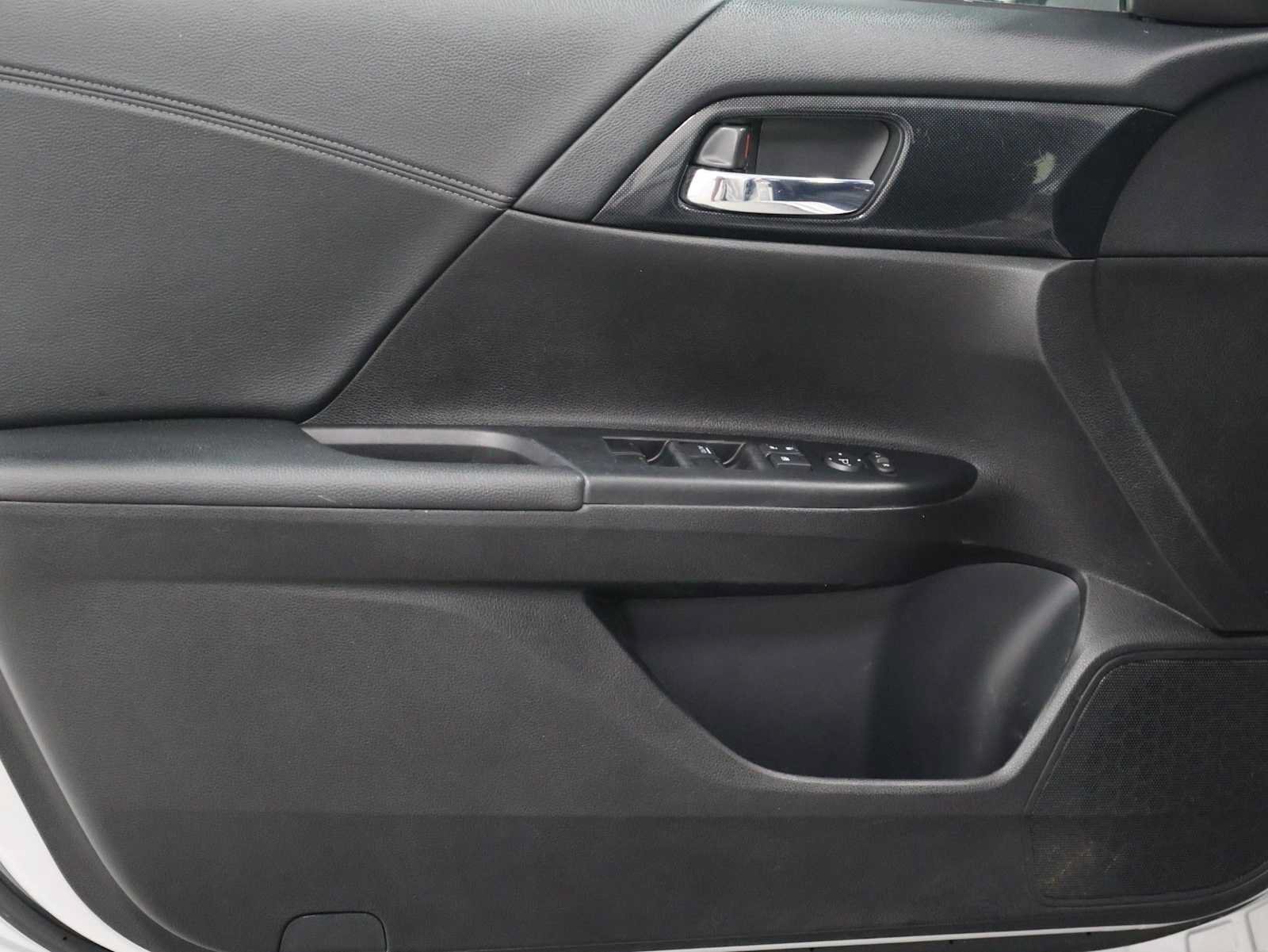 Used 2013 Honda Accord Sport image 16