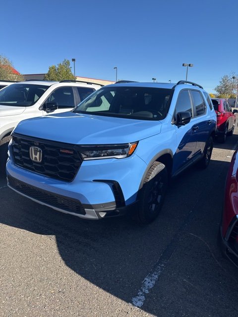 New 2025 Honda Pilot TrailSport image 3