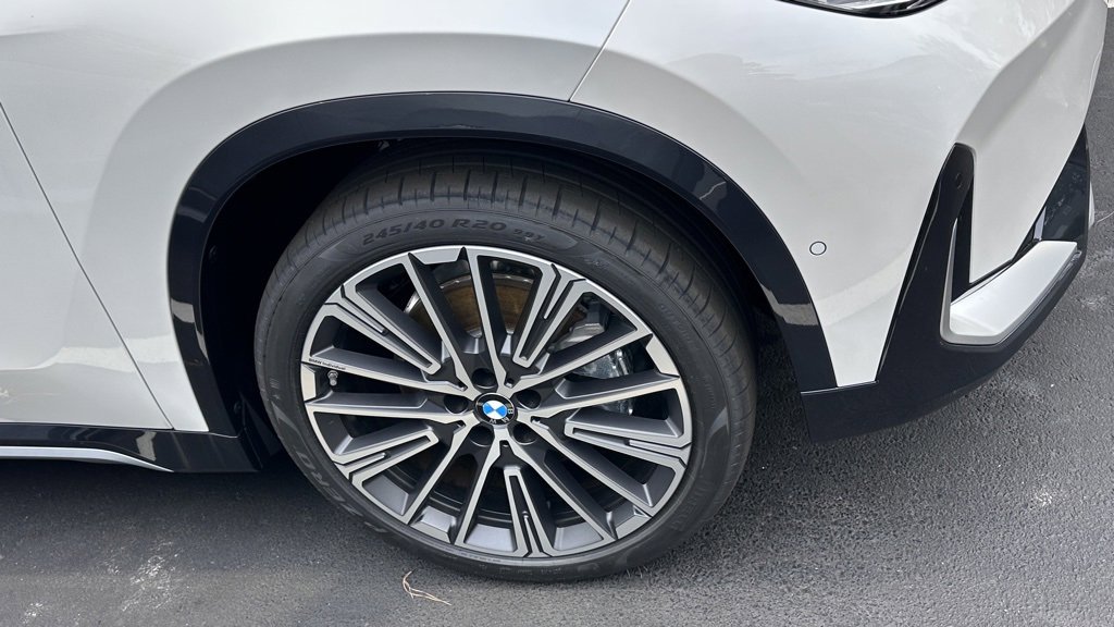 Used 2026 BMW X1 xDrive28i w/ Convenience Package image 3