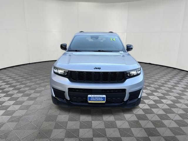 Used 2024 Jeep Grand Cherokee L Altitude AWD/4WD image 14