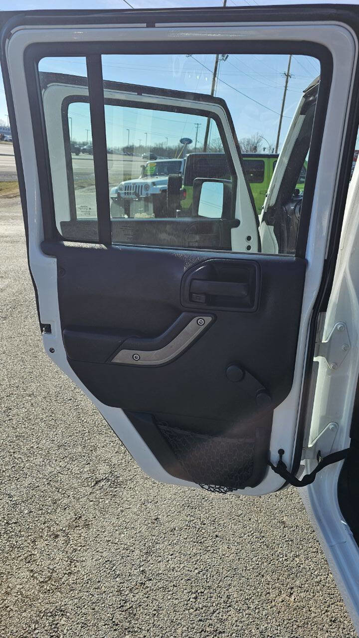 Used 2016 Jeep Wrangler Unlimited Sport image 16