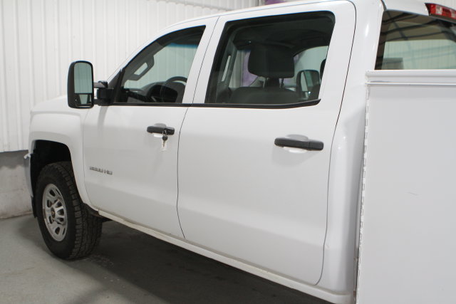 Used 2018 Chevrolet Silverado 3500 W/T AWD/4WD image 27