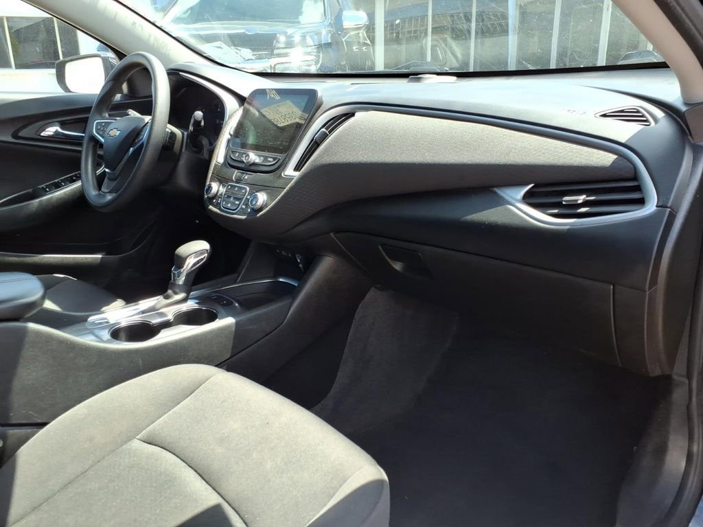 Used 2024 Chevrolet Malibu LT image 14