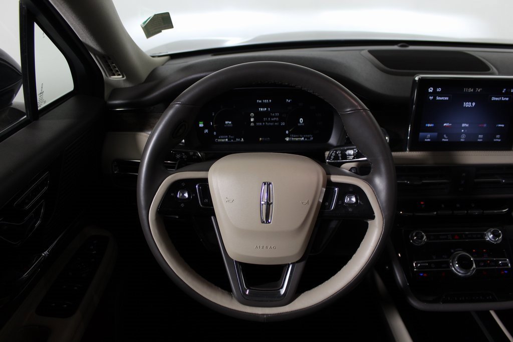 Used 2022 Lincoln Corsair Reserve image 17