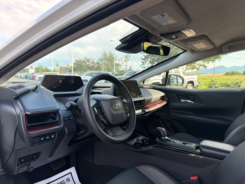 Used 2025 Toyota Prius Plug-In Hybrid FWD image 23