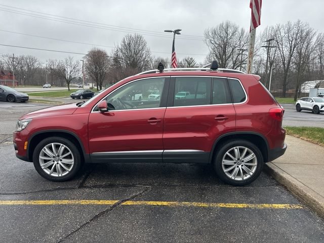Used 2016 Volkswagen Tiguan SE FWD image 2