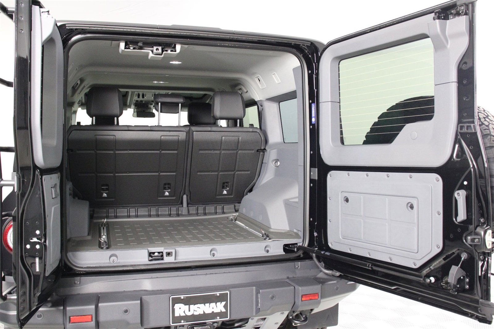 Used 2025 INEOS Grenadier Fieldmaster Edition image 21