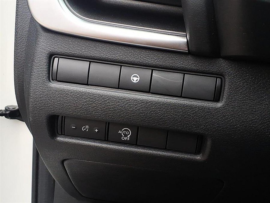 Used 2023 Nissan Rogue SV AWD/4WD image 20