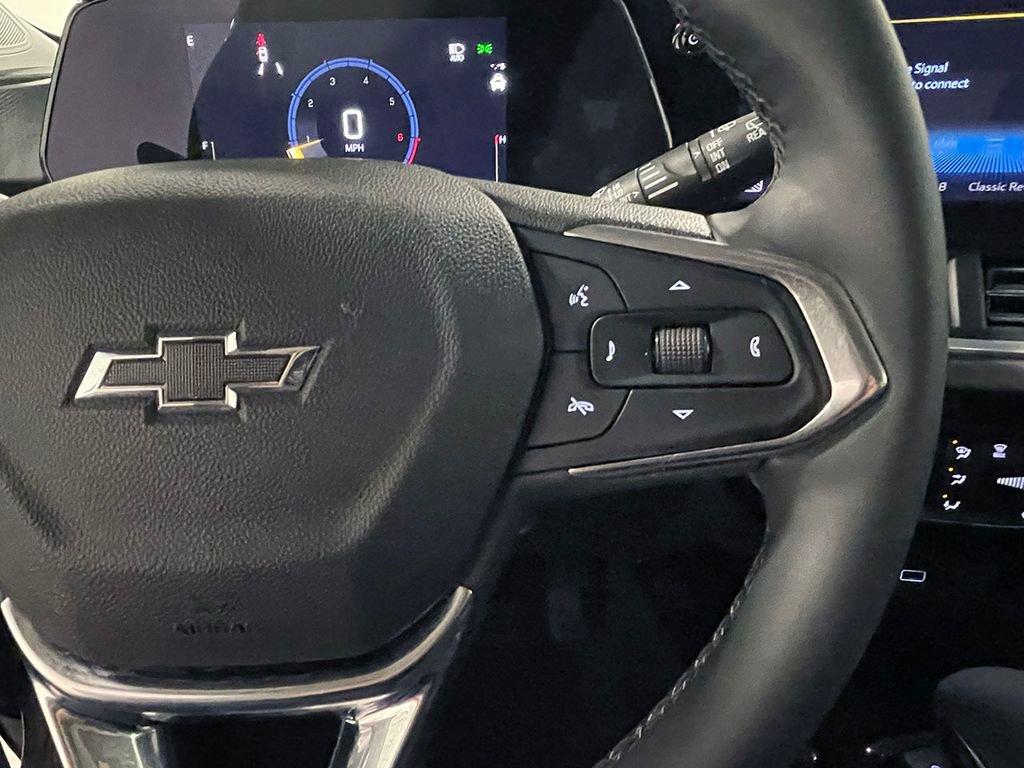 Used 2025 Chevrolet Trax ACTIV image 33