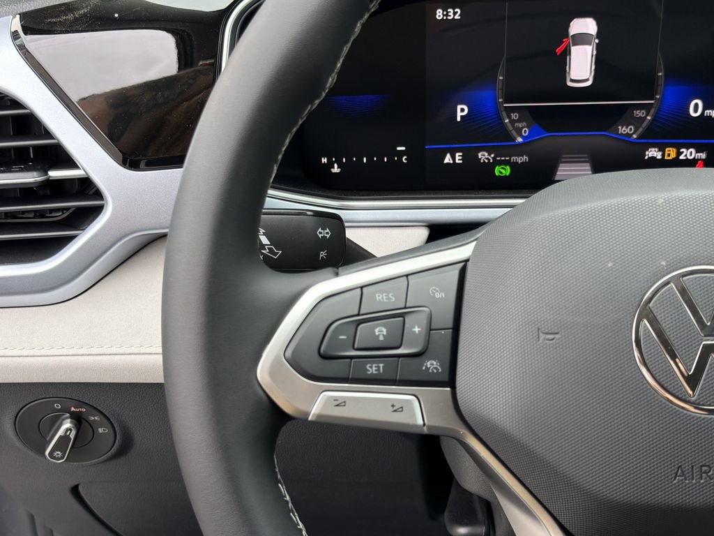 New 2026 Volkswagen Taos SE image 24