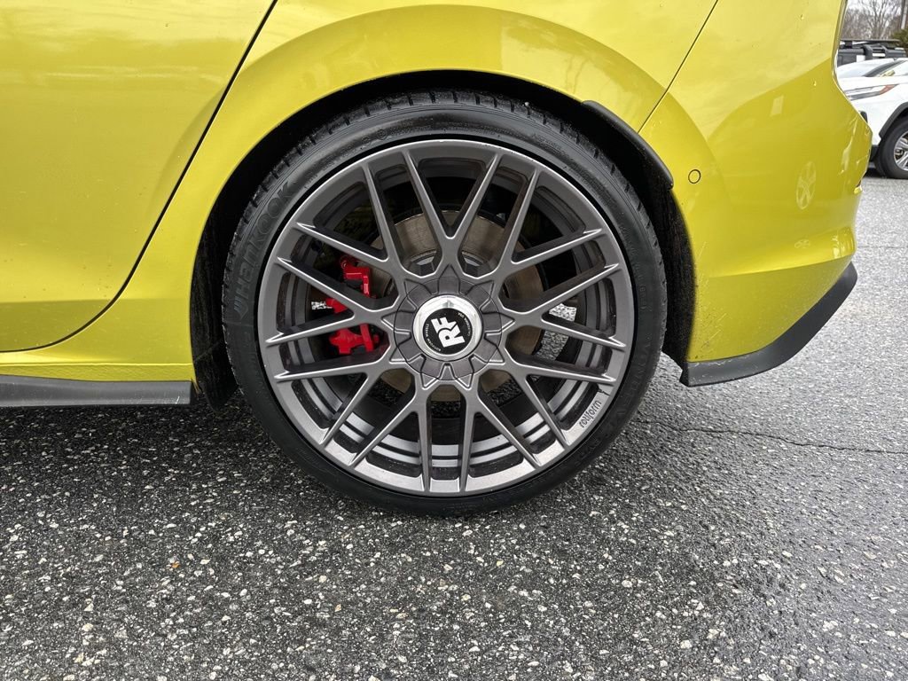 Used 2022 Volkswagen GTI Autobahn image 32