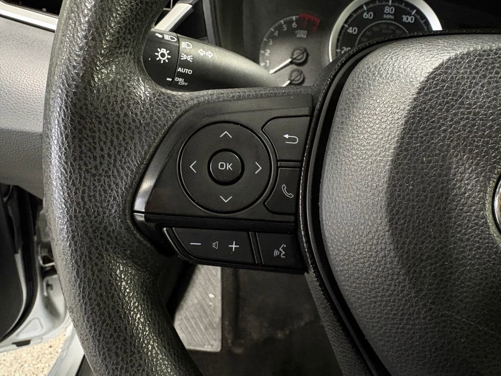 Used 2021 Toyota Corolla LE image 16