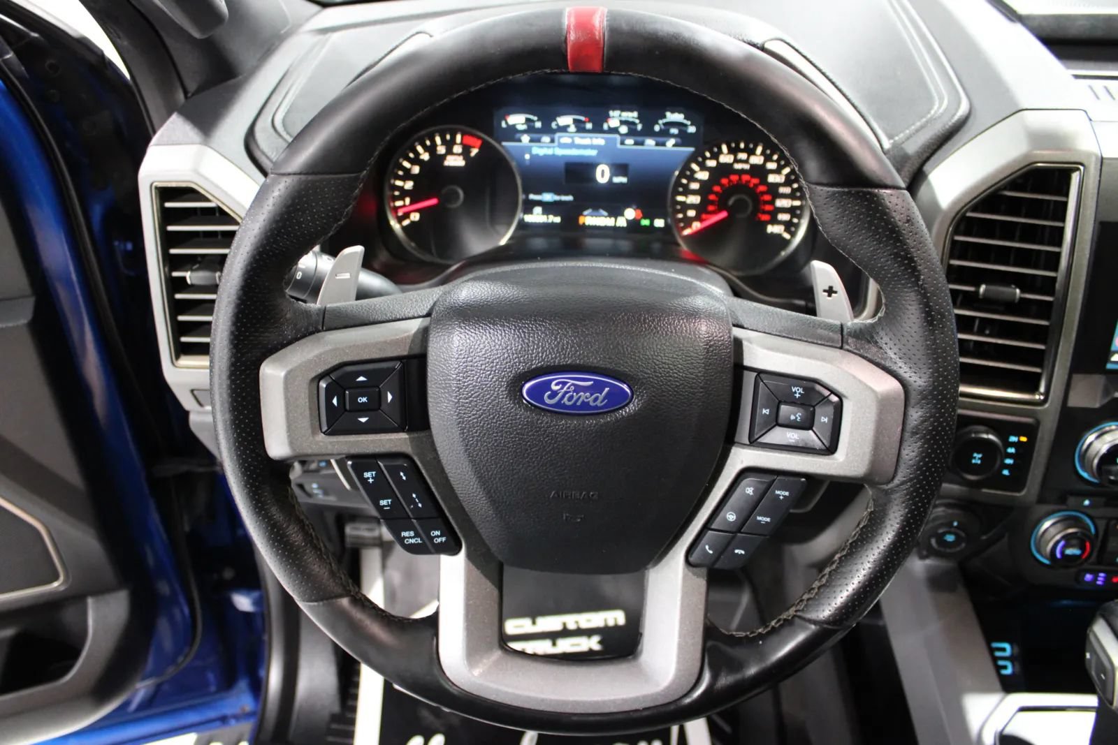 Used 2018 Ford F150 Raptor w/ Equipment Group 802A Luxury AWD/4WD image 22