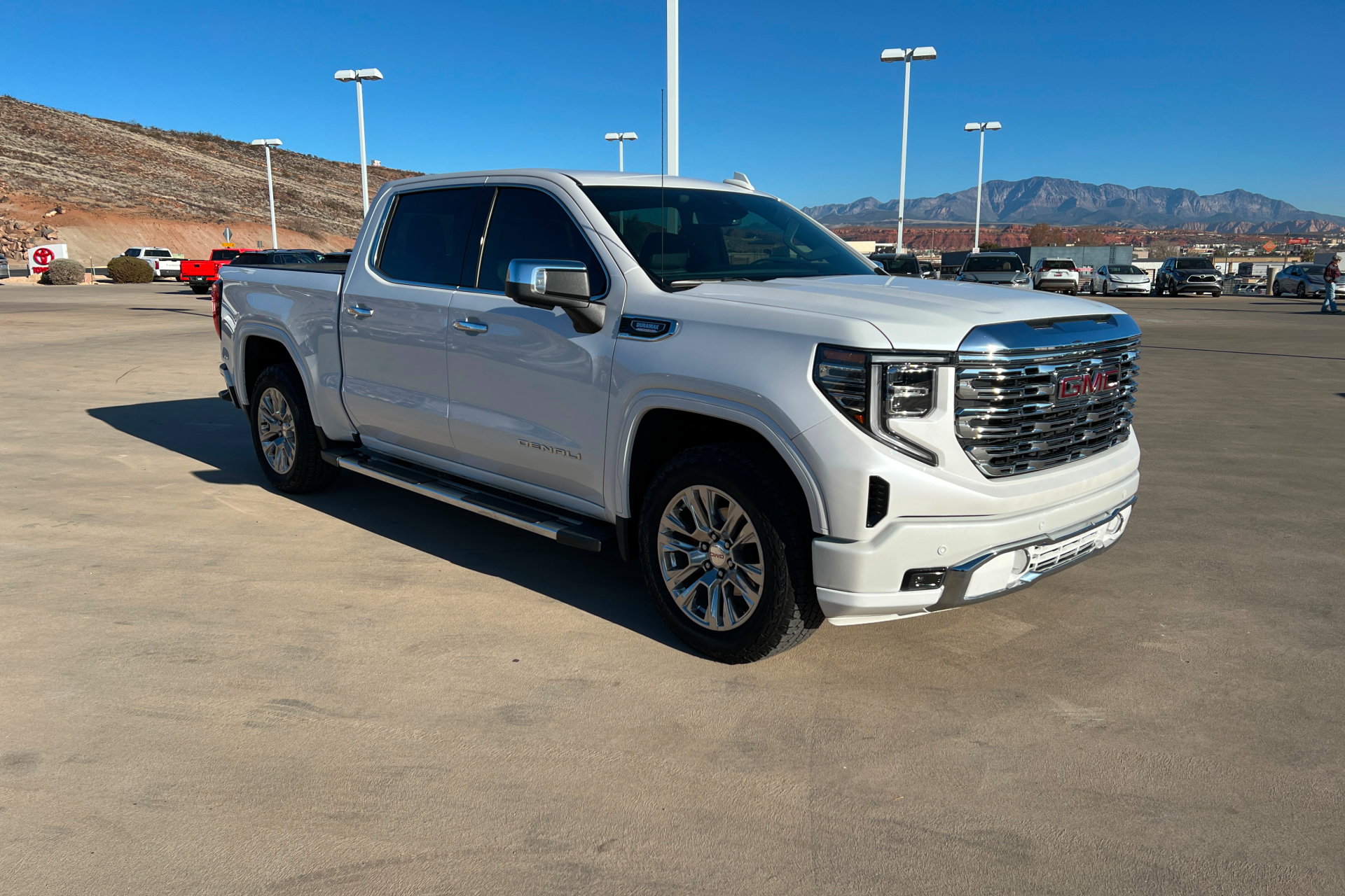 Used 2024 GMC Sierra 1500 Denali AWD/4WD image 8