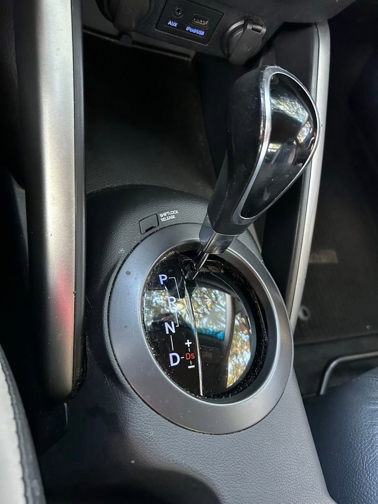 Used 2015 Hyundai Veloster Turbo FWD image 26