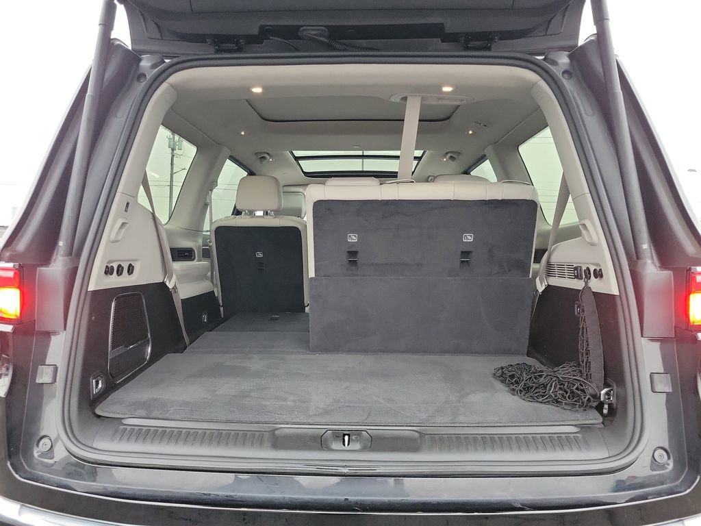 Used 2023 Jeep Wagoneer Series III w/ Premium Group I image 10