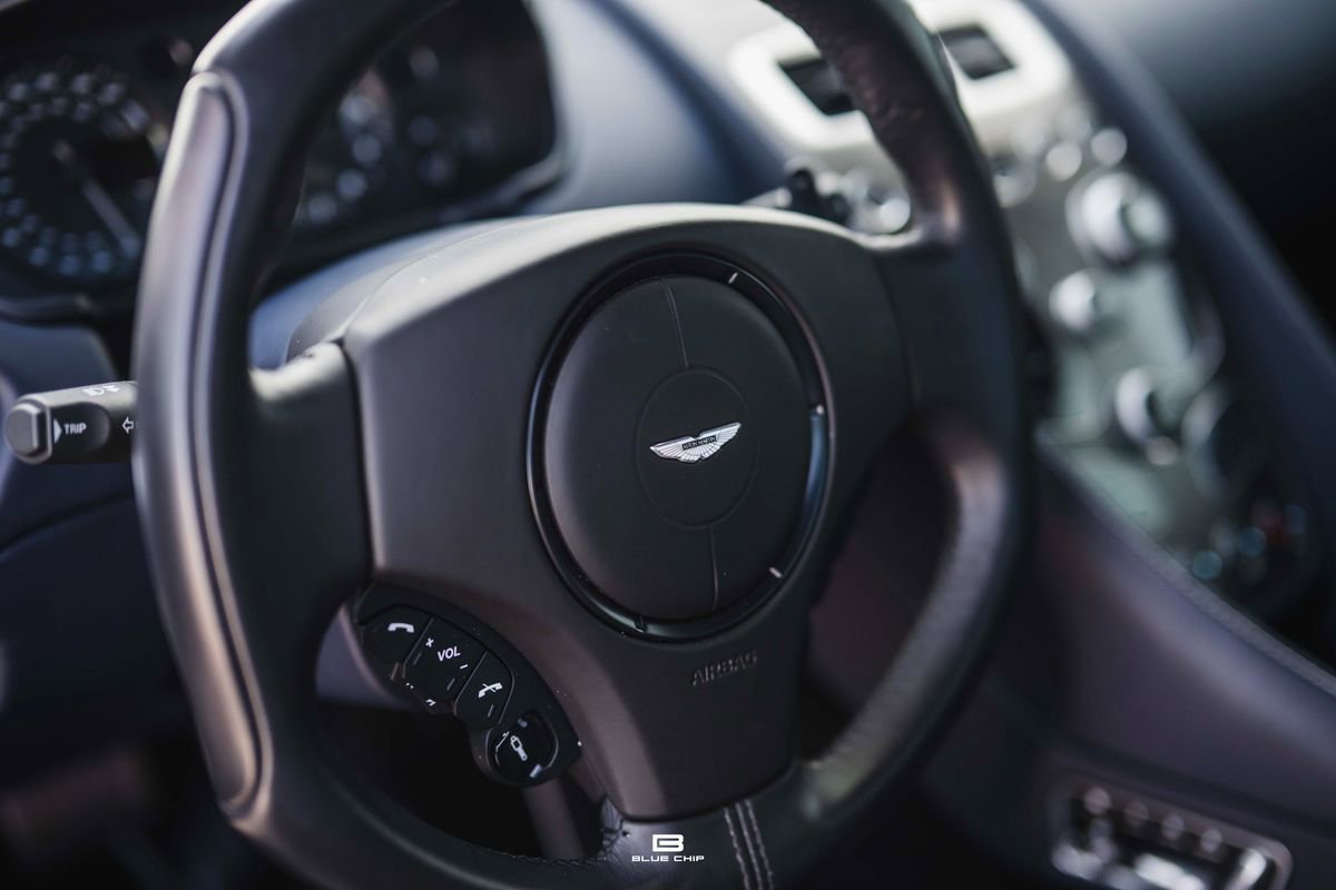 Used 2018 Aston Martin Vanquish S image 36