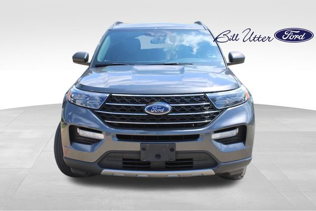 Used 2020 Ford Explorer XLT w/ Equipment Group 202A AWD/4WD image 2