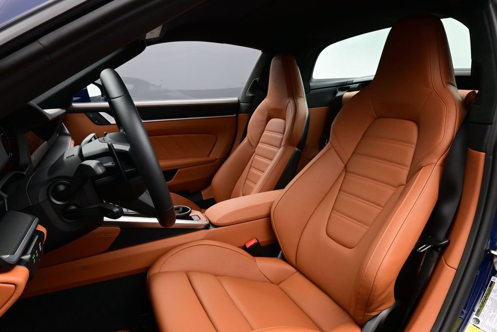 Certified 2026 Porsche 911 Targa 4 GTS AWD/4WD image 5