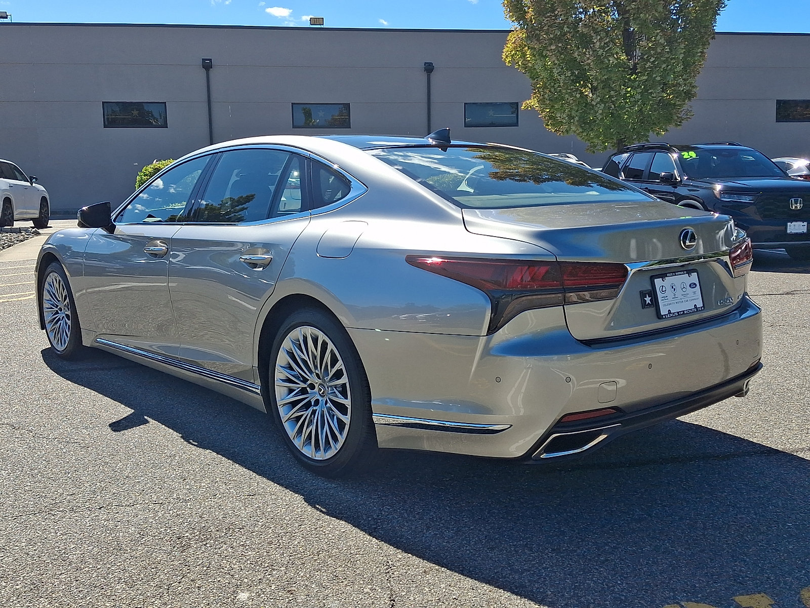 Used 2024 Lexus LS 500 AWD w/ Interior Upgrade Package image 4