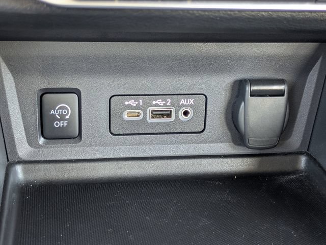 Used 2025 Nissan Sentra SR FWD image 23