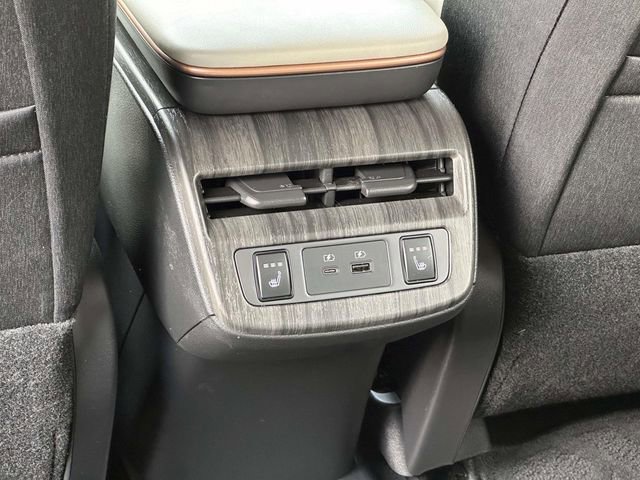 Used 2023 Nissan Ariya AWD image 17