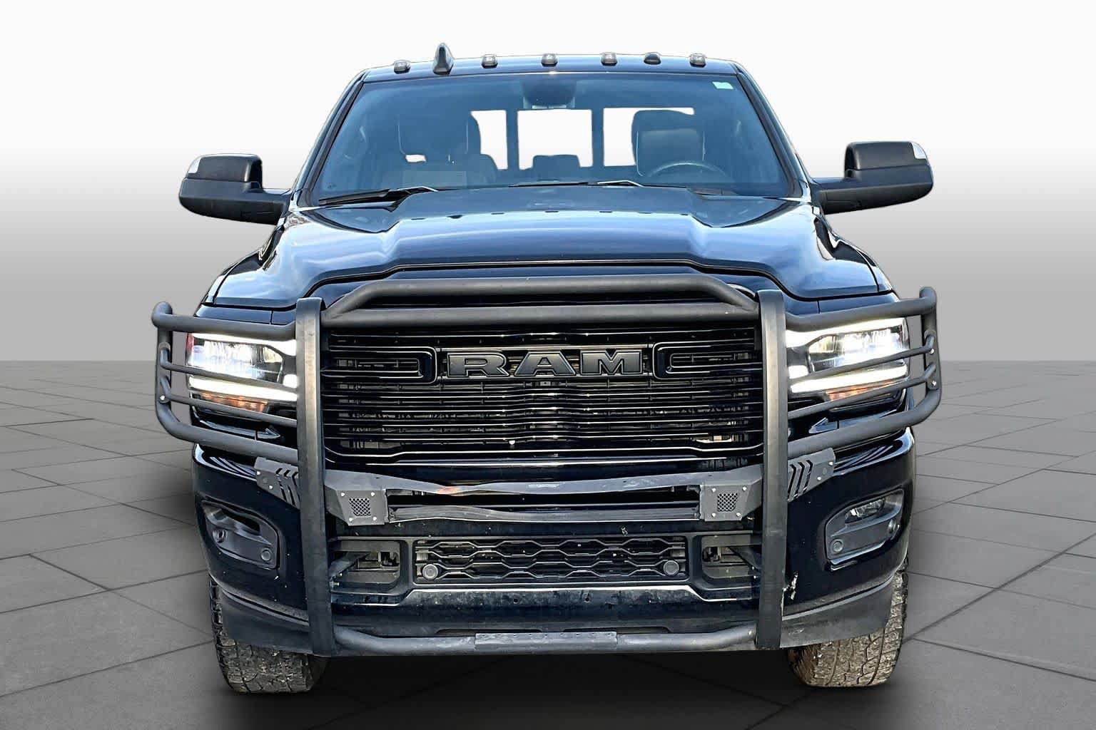 Used 2020 RAM 2500 Laramie w/ Night Edition AWD/4WD image 3
