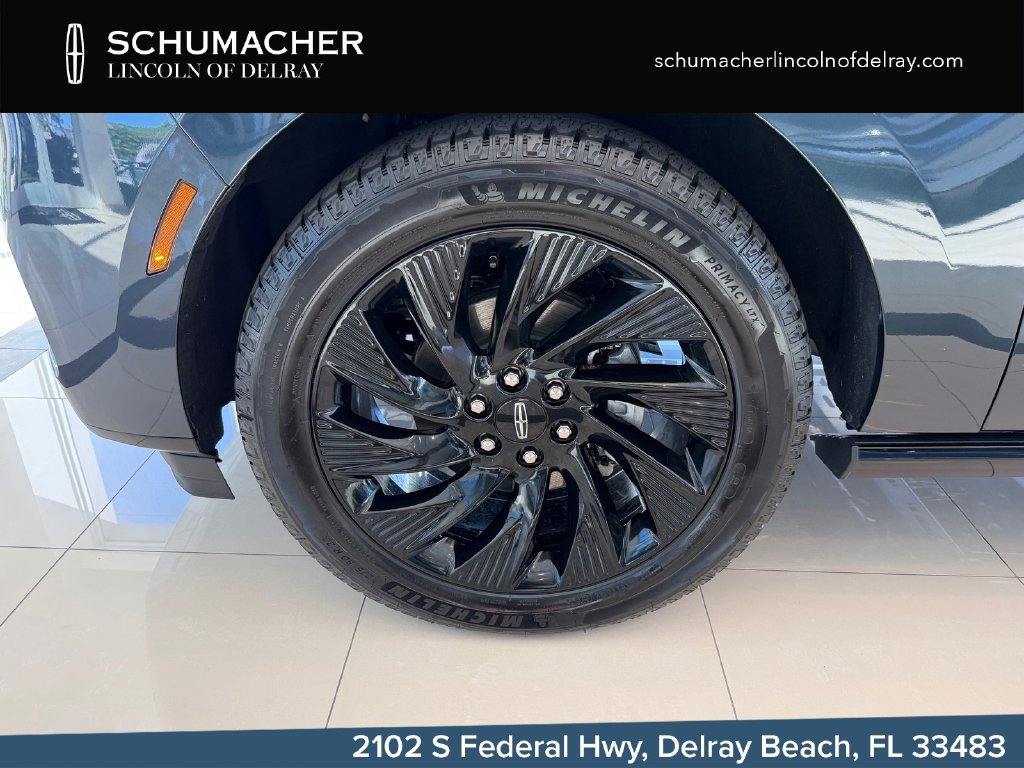 New 2026 Lincoln Navigator Reserve w/ Jet Appearance Package AWD/4WD image 15