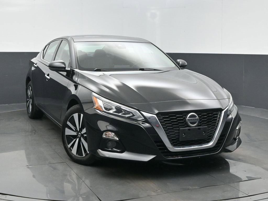 Used 2019 Nissan Altima 2.5 SV image 2
