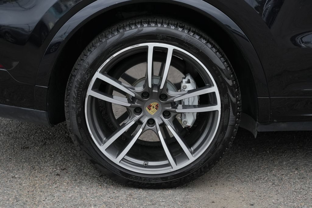 Used 2019 Porsche Cayenne Turbo AWD/4WD image 11