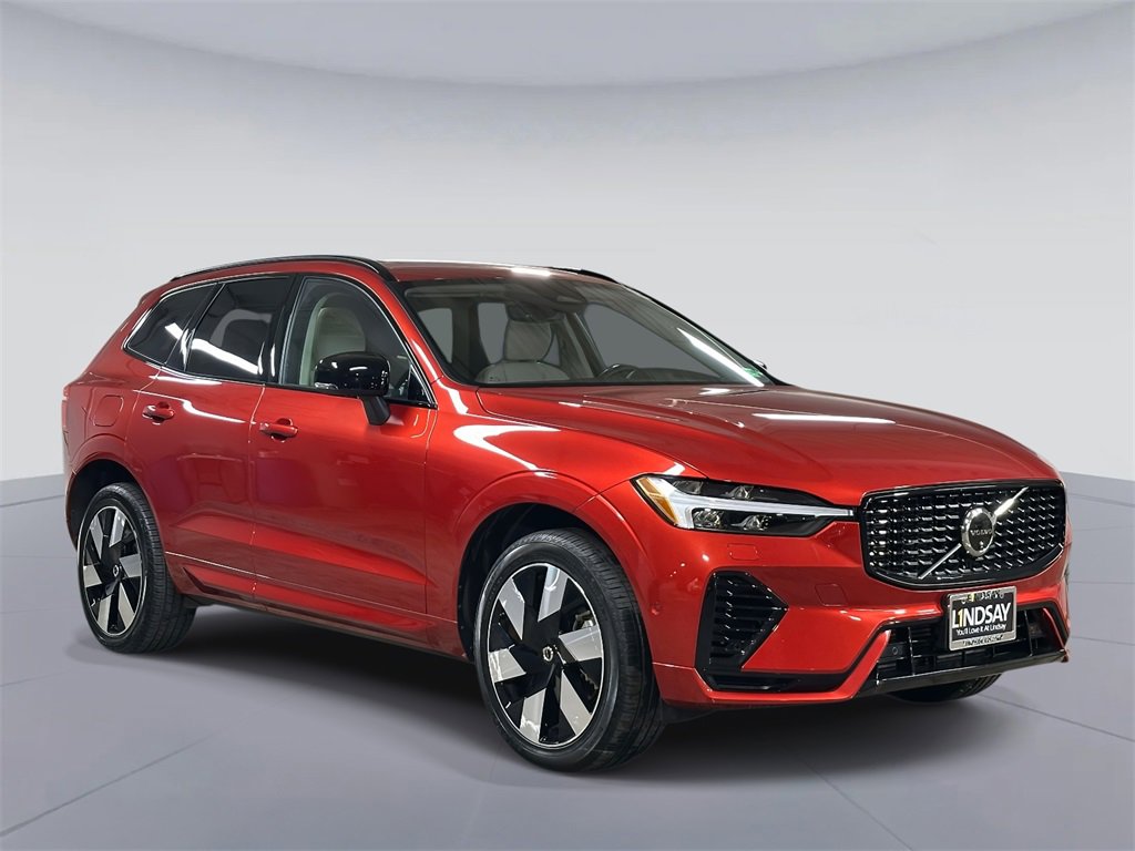 Used 2024 Volvo XC60 T8 Plus w/ Protection Package Premier image 6