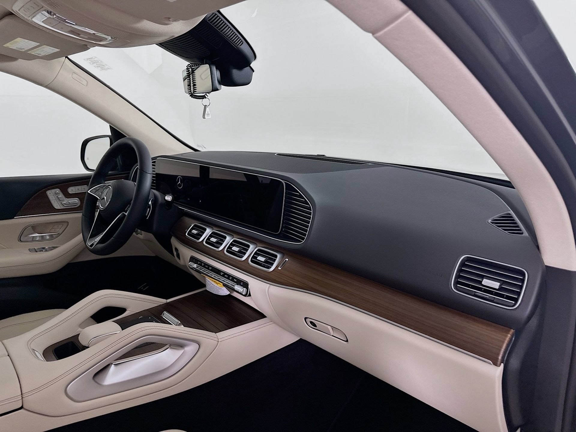 New 2026 Mercedes-Benz GLE 450 4MATIC image 32