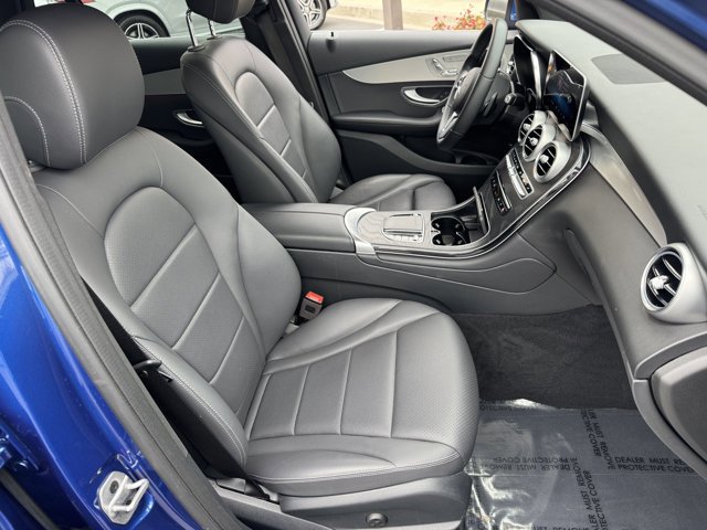 Used 2022 Mercedes-Benz GLC 300 image 6