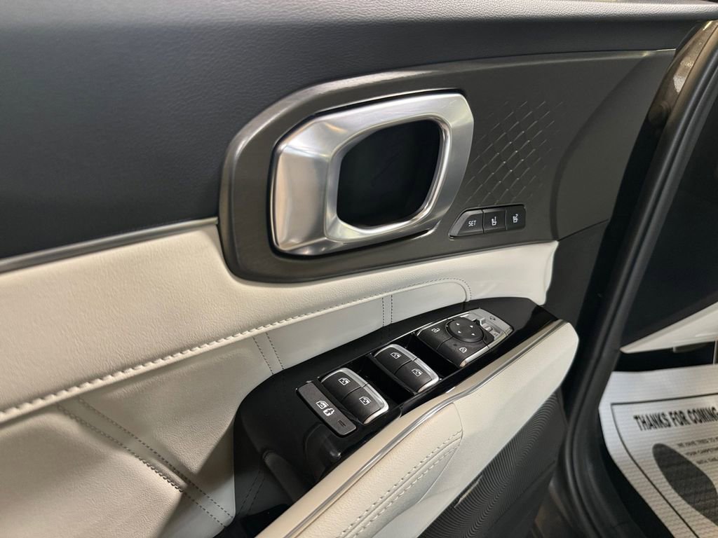 Certified 2023 Kia Sorento SX Prestige image 14