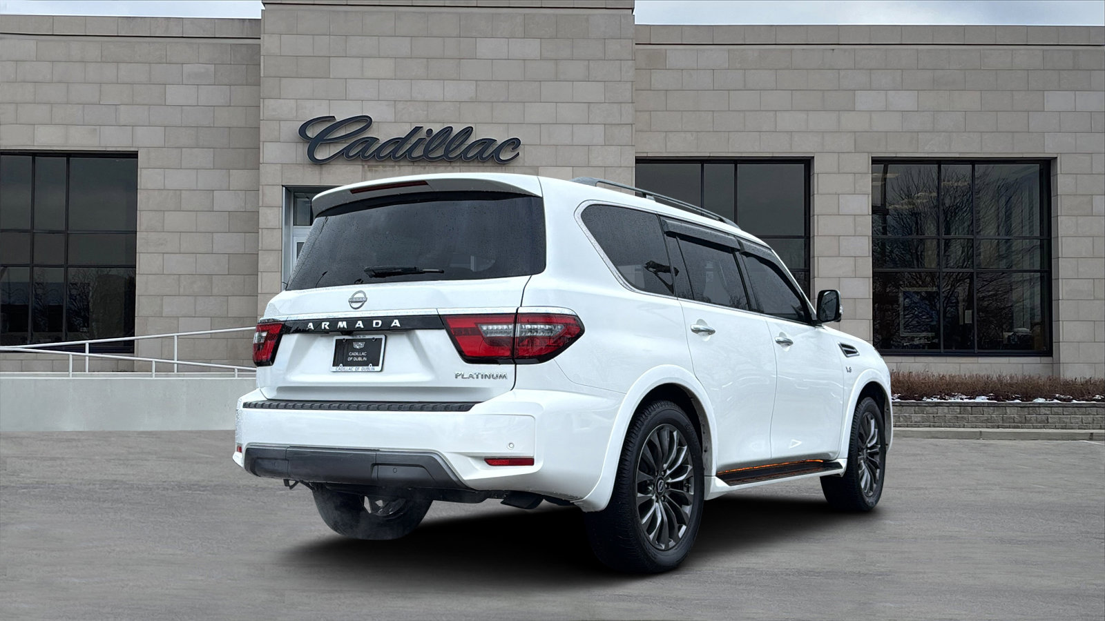 Used 2022 Nissan Armada Platinum image 3