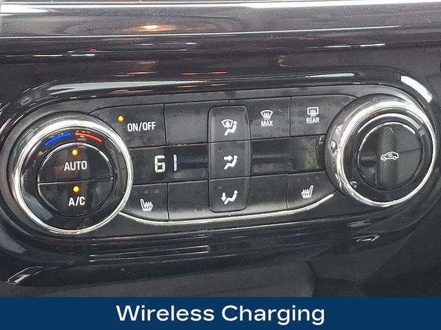Used 2025 Chevrolet Trax ACTIV w/ Sunroof Package FWD image 14