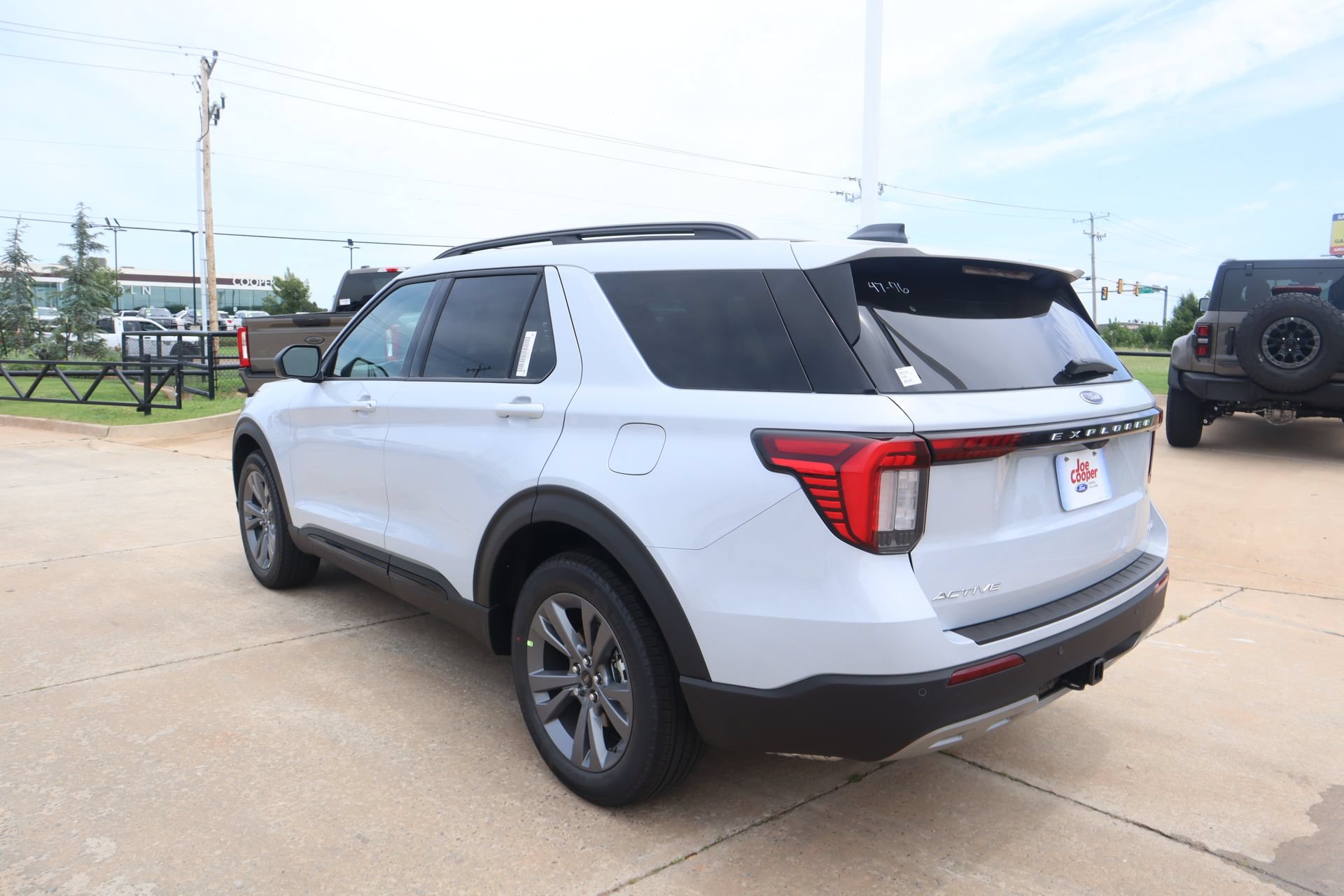 New 2026 Ford Explorer Active w/ Active Comfort Package AWD/4WD image 25