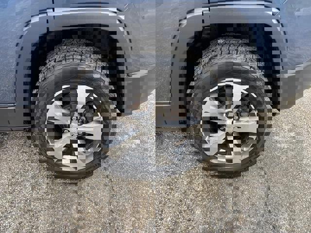 Used 2020 Jeep Cherokee Limited image 27