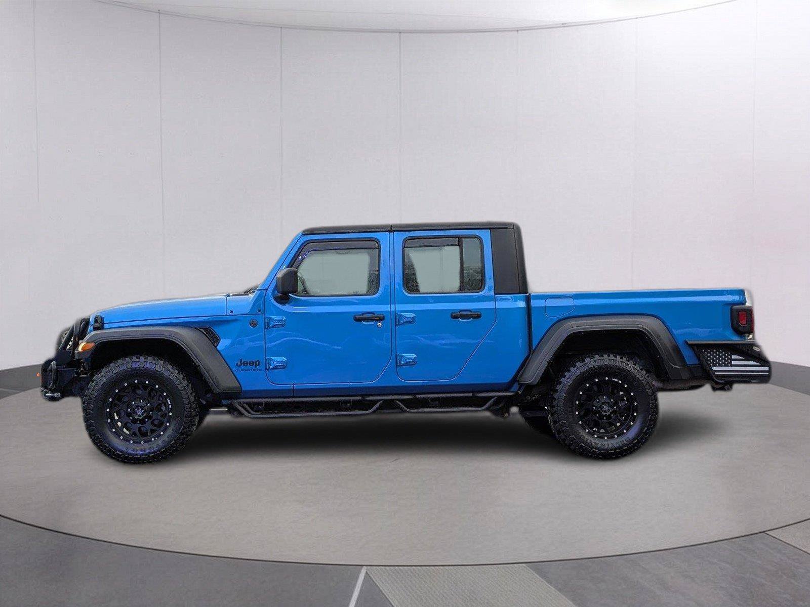 Used 2024 Jeep Gladiator Sport AWD/4WD image 2