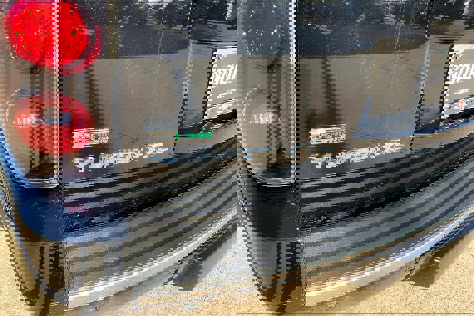 Used 2010 GMC Yukon XL Denali image 29